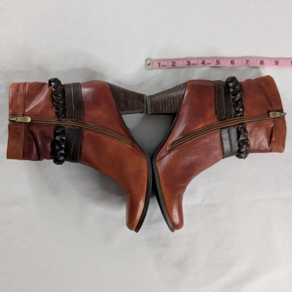 L'Artiste Brown Cognac Leather Braided Buckle Stacked Heel Boots - Picture 3 of 8